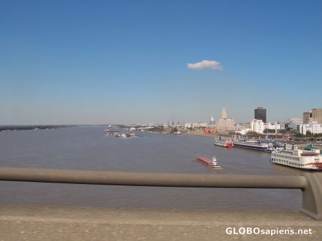 Baton Rouge Mississippi River Bridge. Baton Rouge United States - Atop the Mississippi River Bridge - GLOBOsapiens